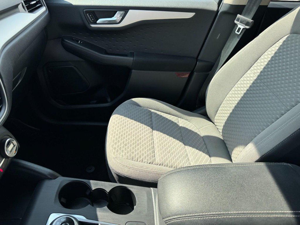 Used 2020 Ford Escape SE FWD image 13