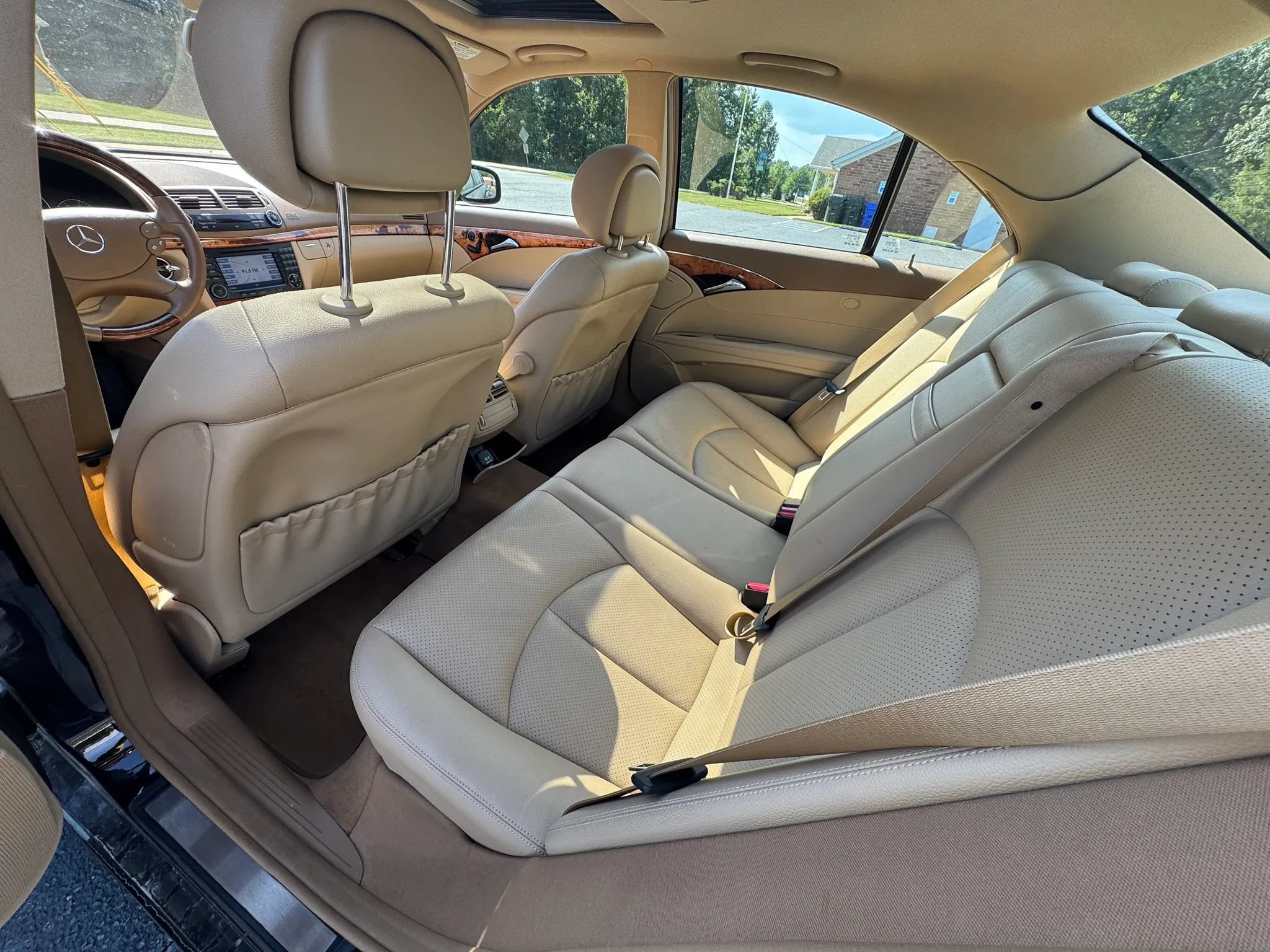 Used 2007 Mercedes-Benz E 320 BlueTEC Sedan image 38
