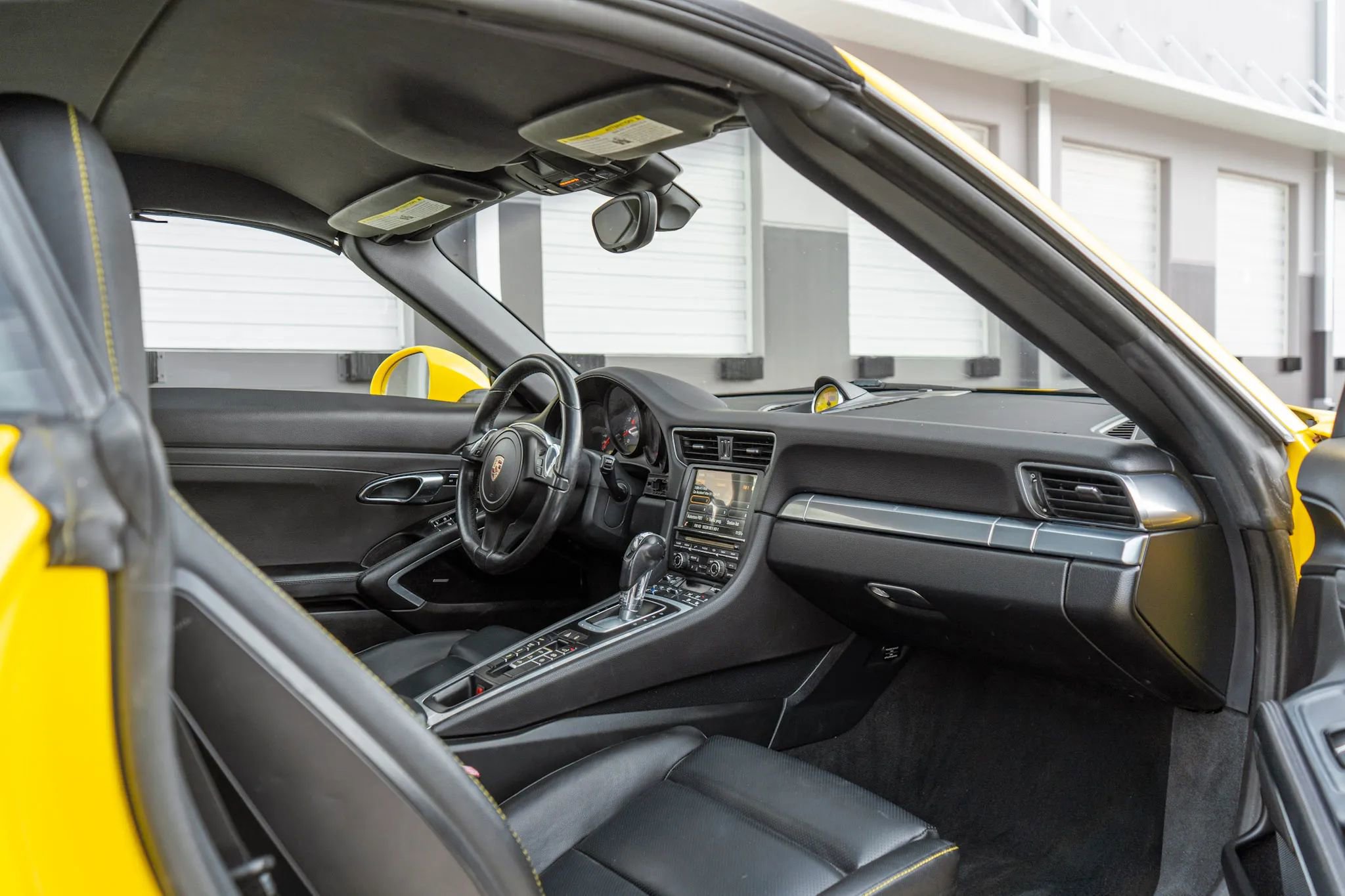 Used 2015 Porsche 911 Carrera S image 21