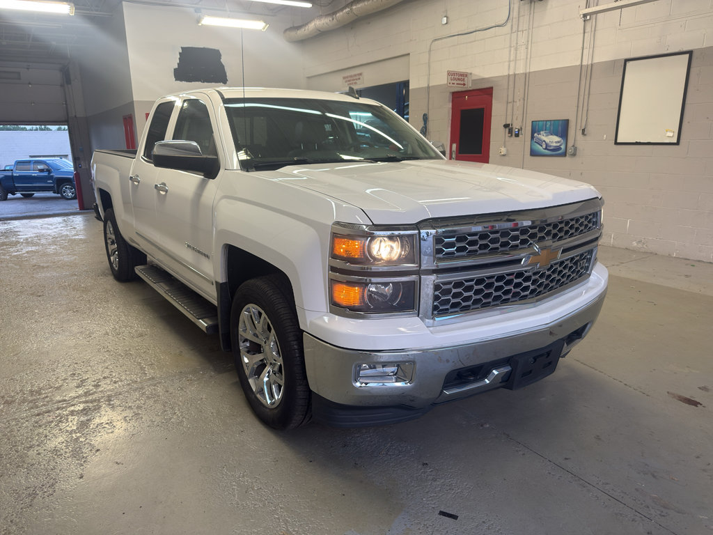 Used 2015 Chevrolet Silverado 1500 LTZ AWD/4WD image 1