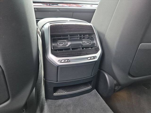 Used 2026 BMW 740i xDrive AWD/4WD image 17