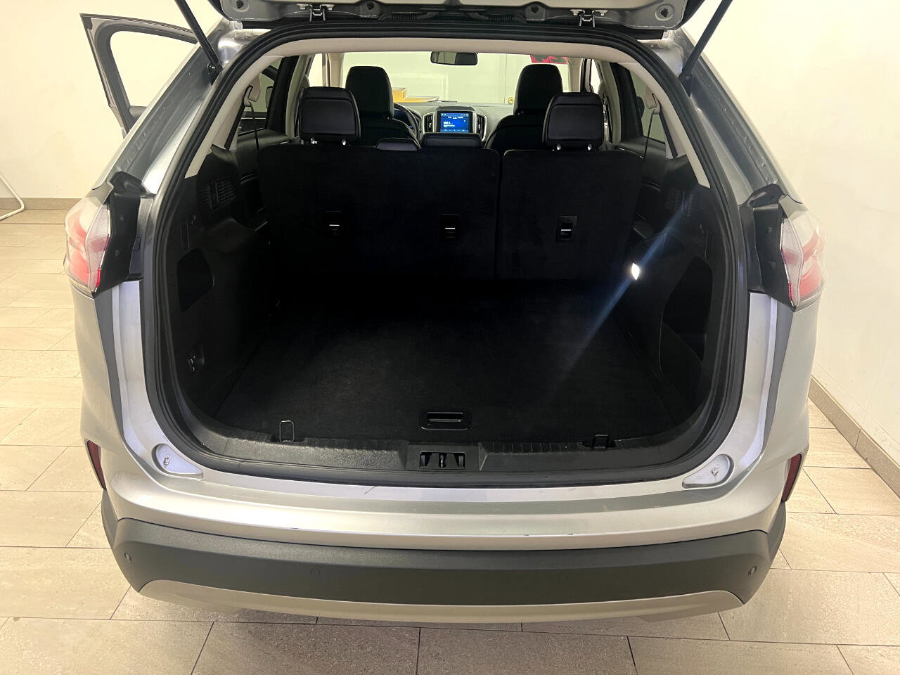 Used 2024 Ford Edge SEL image 19