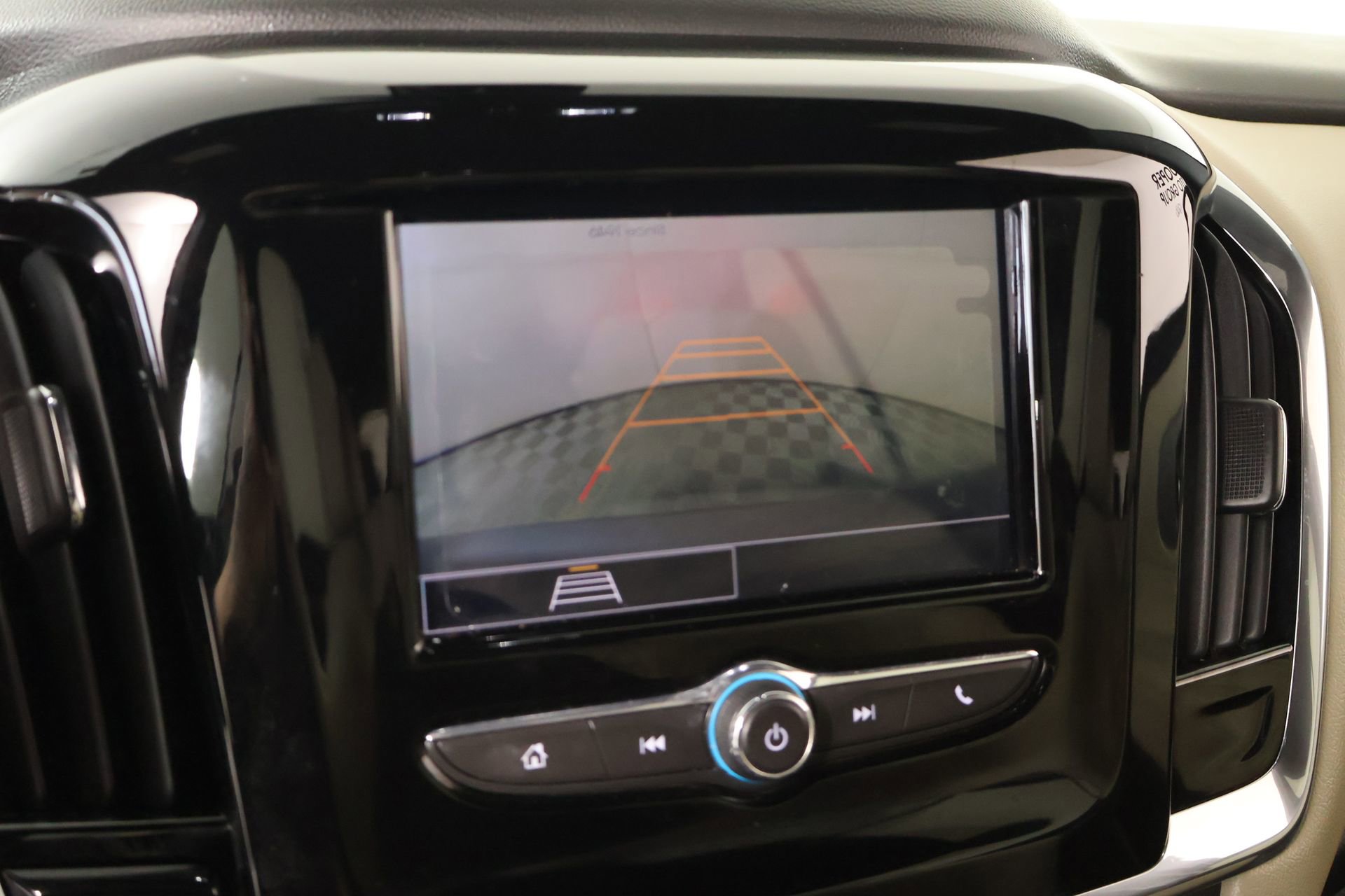 Used 2023 Chevrolet Traverse LS image 6