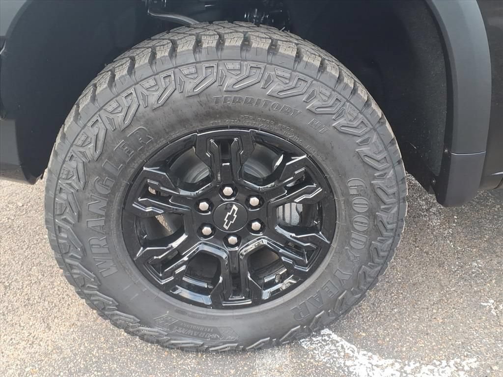 New 2026 Chevrolet Silverado 1500 ZR2 AWD/4WD image 11