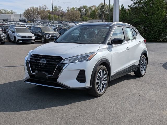 Used 2023 Nissan Kicks SV image 7