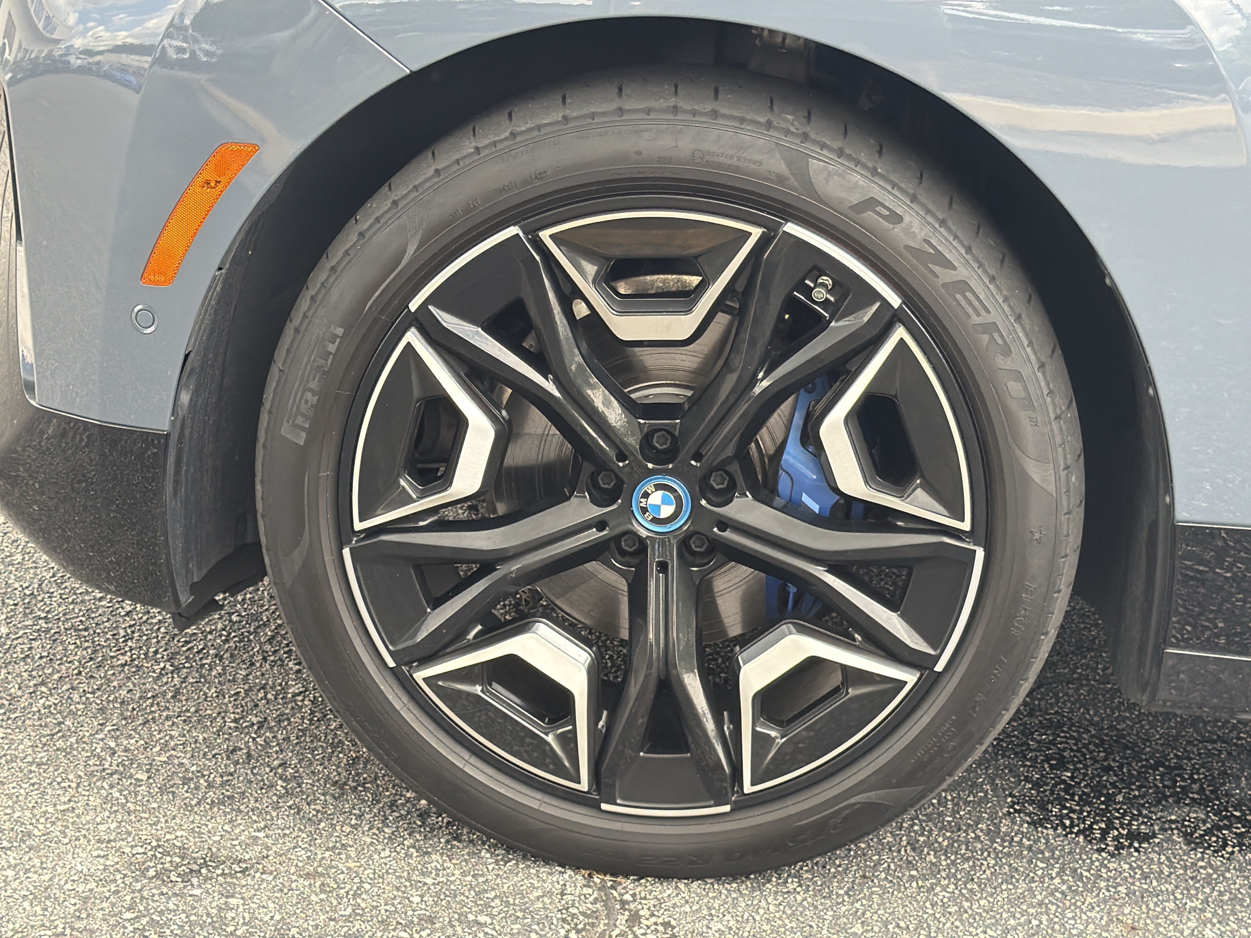 Used 2024 BMW iX M60 AWD/4WD image 29
