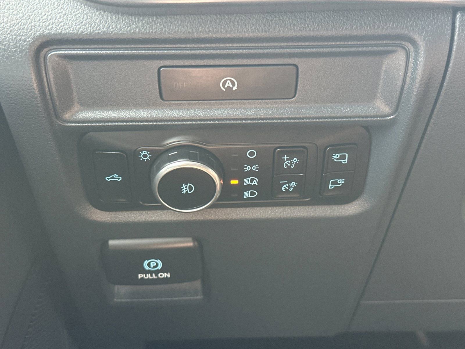 Used 2025 Ford F150 XLT w/ Equipment Group 302A MID image 32