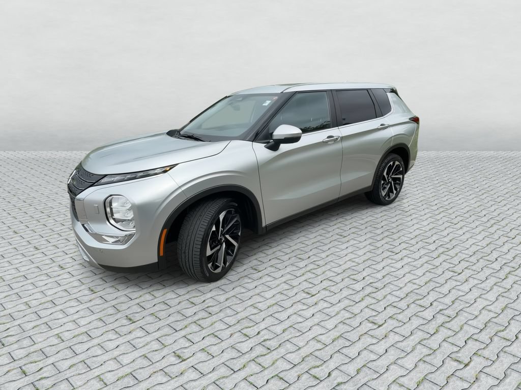 Used 2024 Mitsubishi Outlander SE AWD/4WD image 4