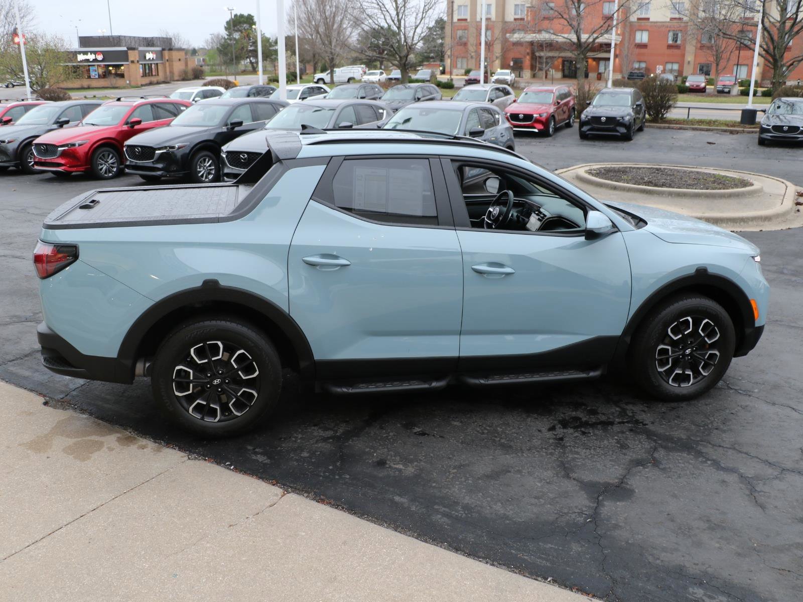 Used 2023 Hyundai Santa Cruz SEL Premium image 5