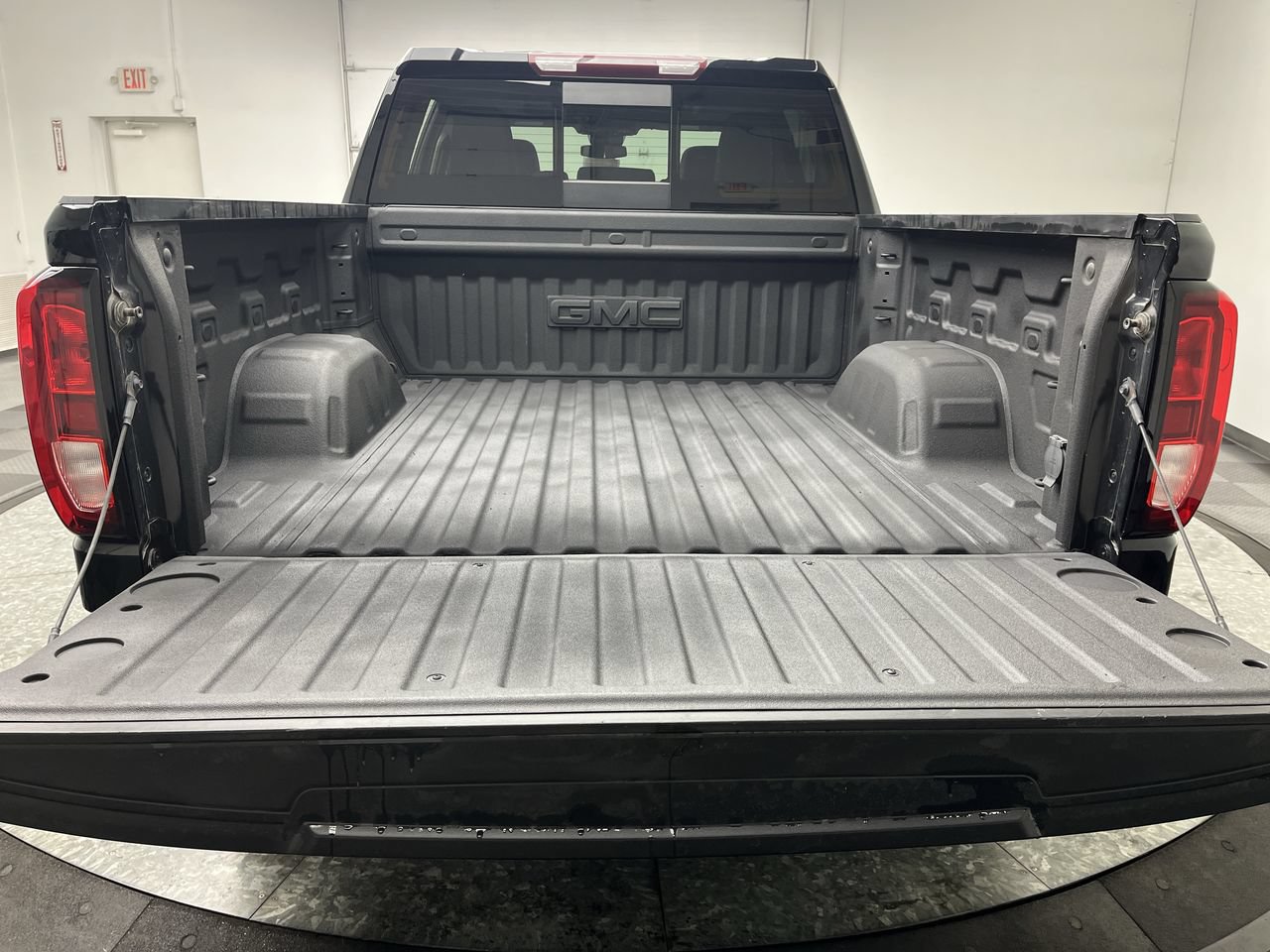 Certified 2024 GMC Sierra 1500 Elevation w/ Elevation Premium Package AWD/4WD image 36