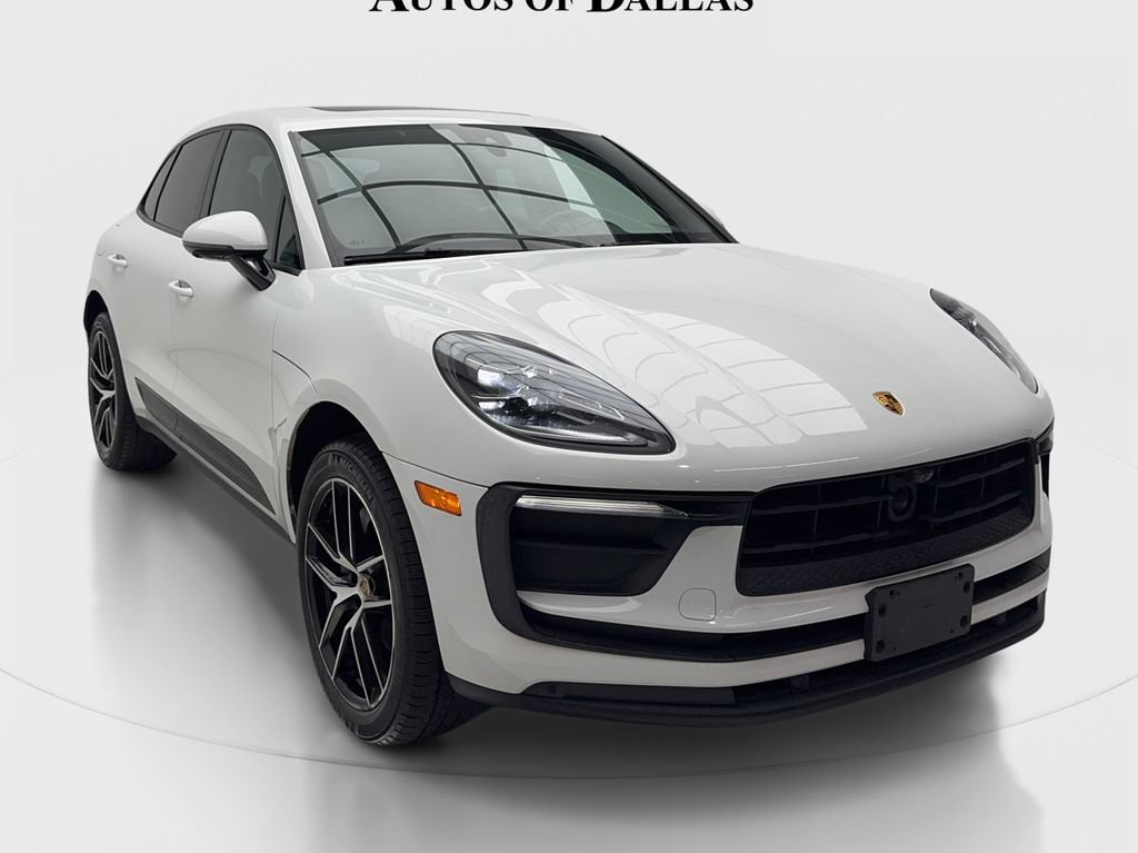Used 2023 Porsche Macan Turbo AWD/4WD image 2