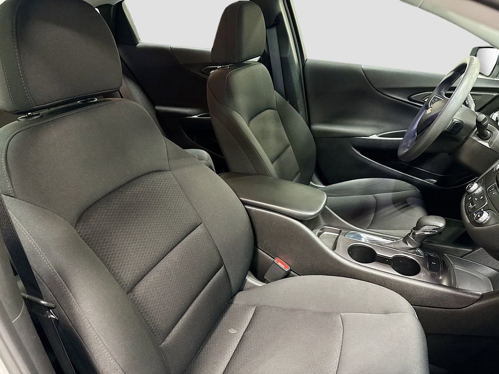 Used 2021 Chevrolet Malibu LS FWD image 25