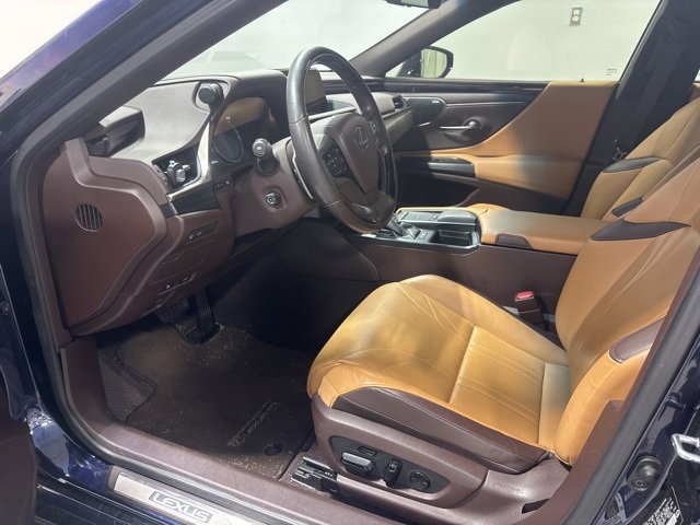 Used 2021 Lexus ES 350 Ultra Luxury w/ Accessory Package 2 image 14