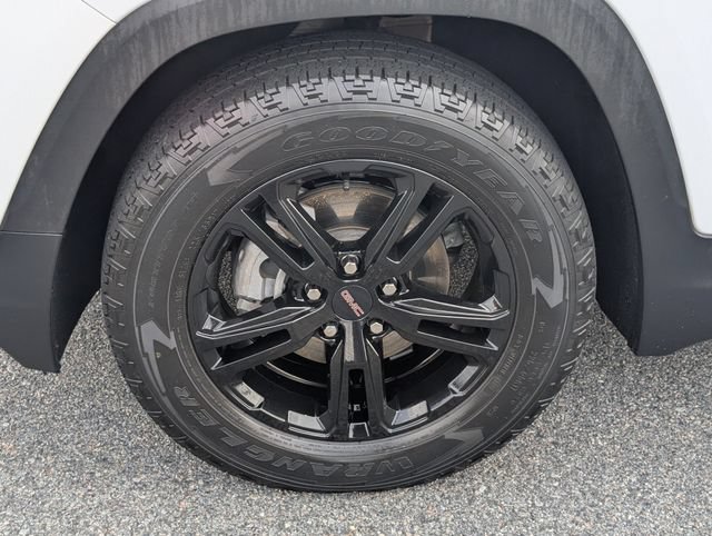 Used 2023 GMC Terrain AT4 w/ Infotainment Package II AWD/4WD image 15