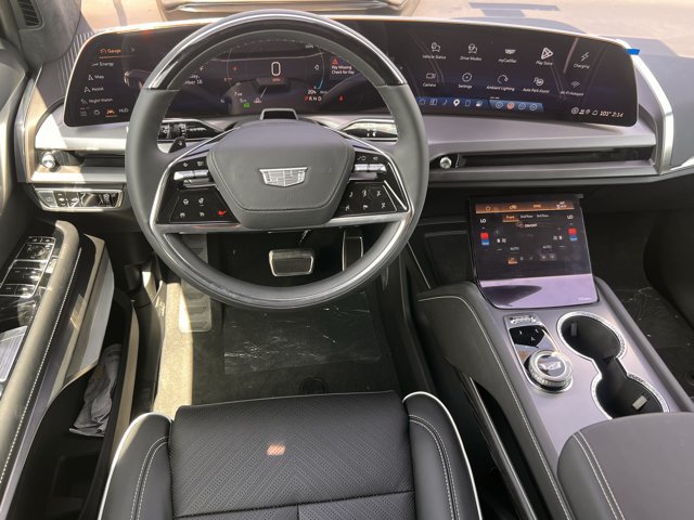 New 2027 Cadillac Vistiq Luxury w/ LPO, Premium Carpet Package AWD/4WD image 10