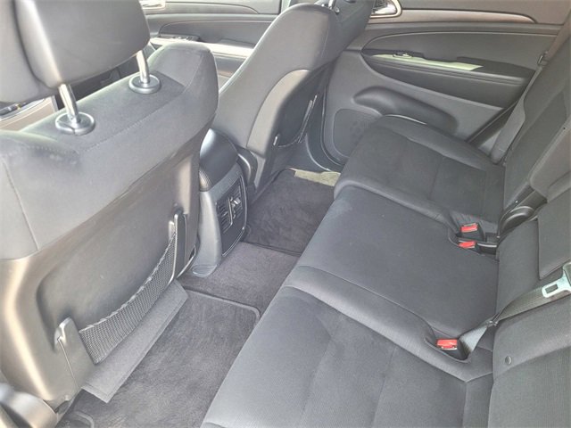 Used 2016 Jeep Grand Cherokee Laredo image 9