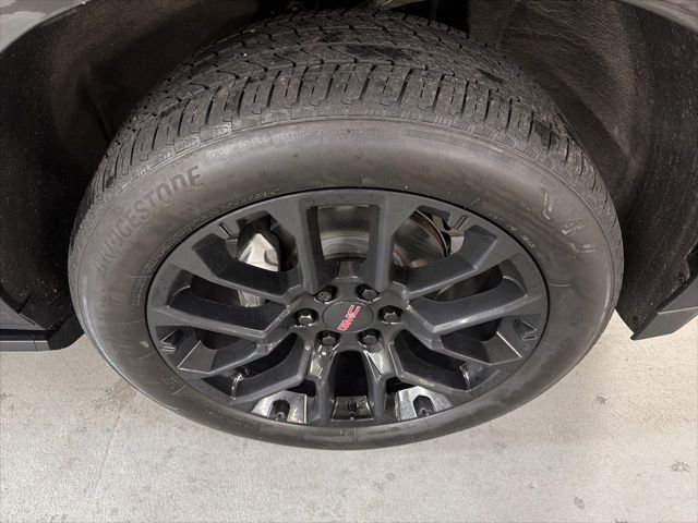 Used 2022 GMC Yukon Denali w/ Advanced Technology Package image 7