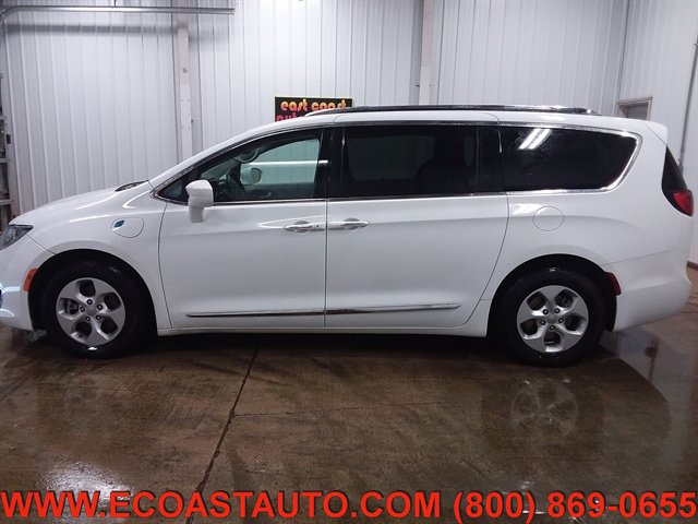 Used 2018 Chrysler Pacifica Touring-L image 5
