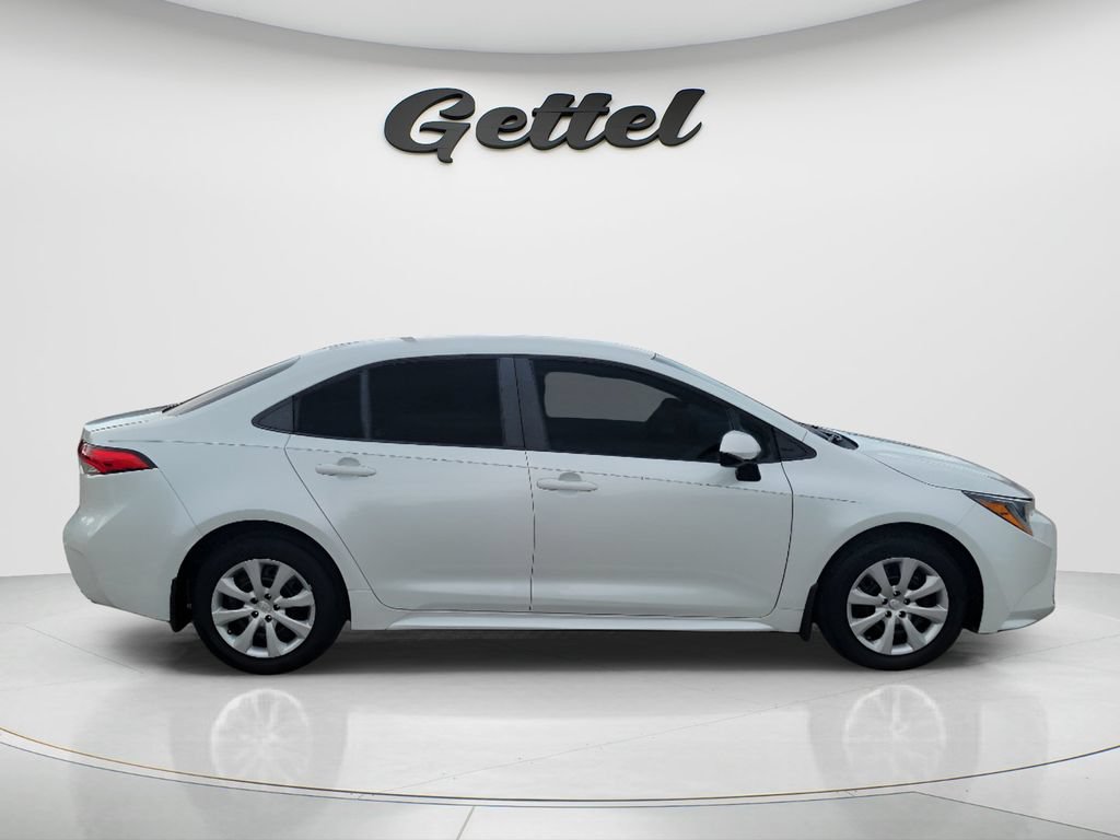Certified 2023 Toyota Corolla LE FWD image 4