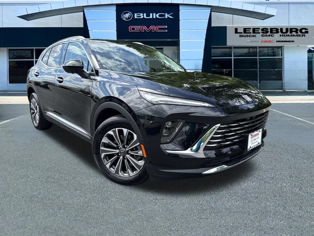 Used 2025 Buick Envision Preferred AWD/4WD image 1