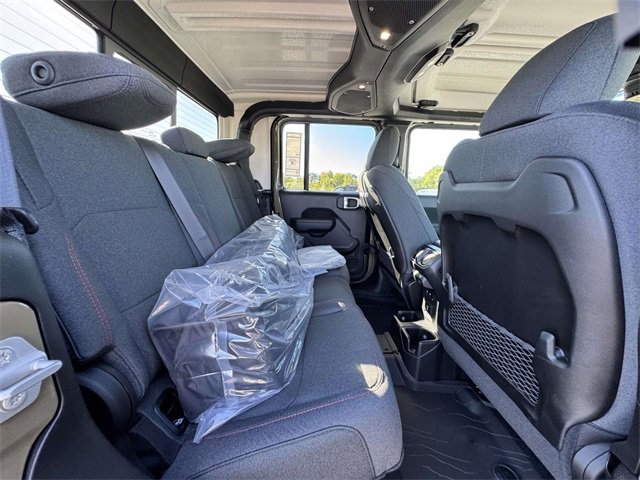 New 2025 Jeep Gladiator Rubicon w/ Convenience Group image 15