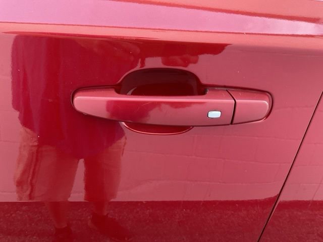 Used 2018 Chevrolet Traverse LT image 25