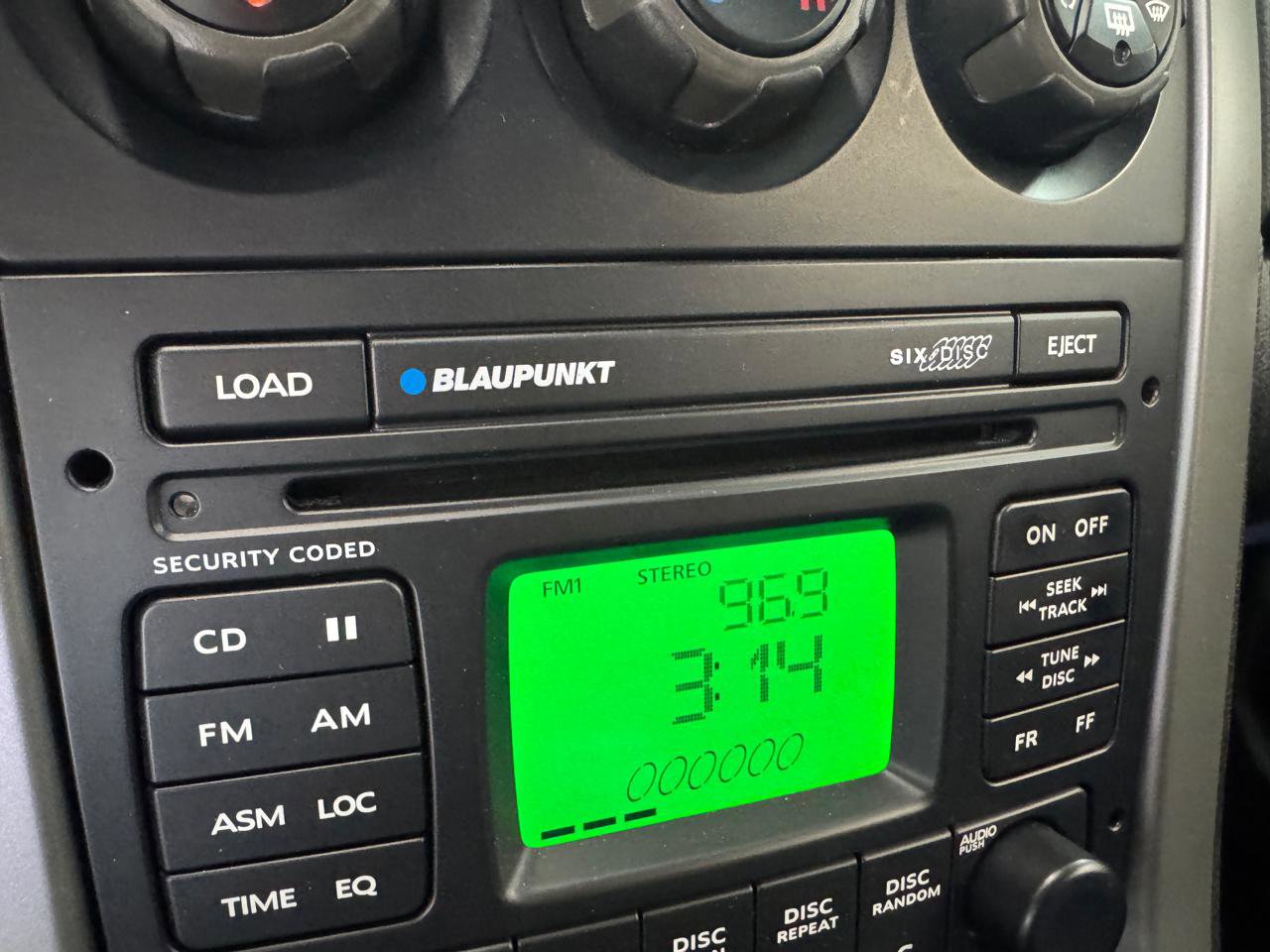 Used 2005 Pontiac GTO image 16