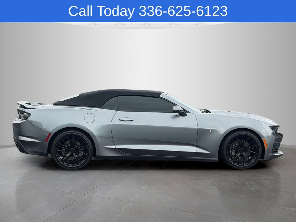 Used 2019 Chevrolet Camaro SS RWD image 6