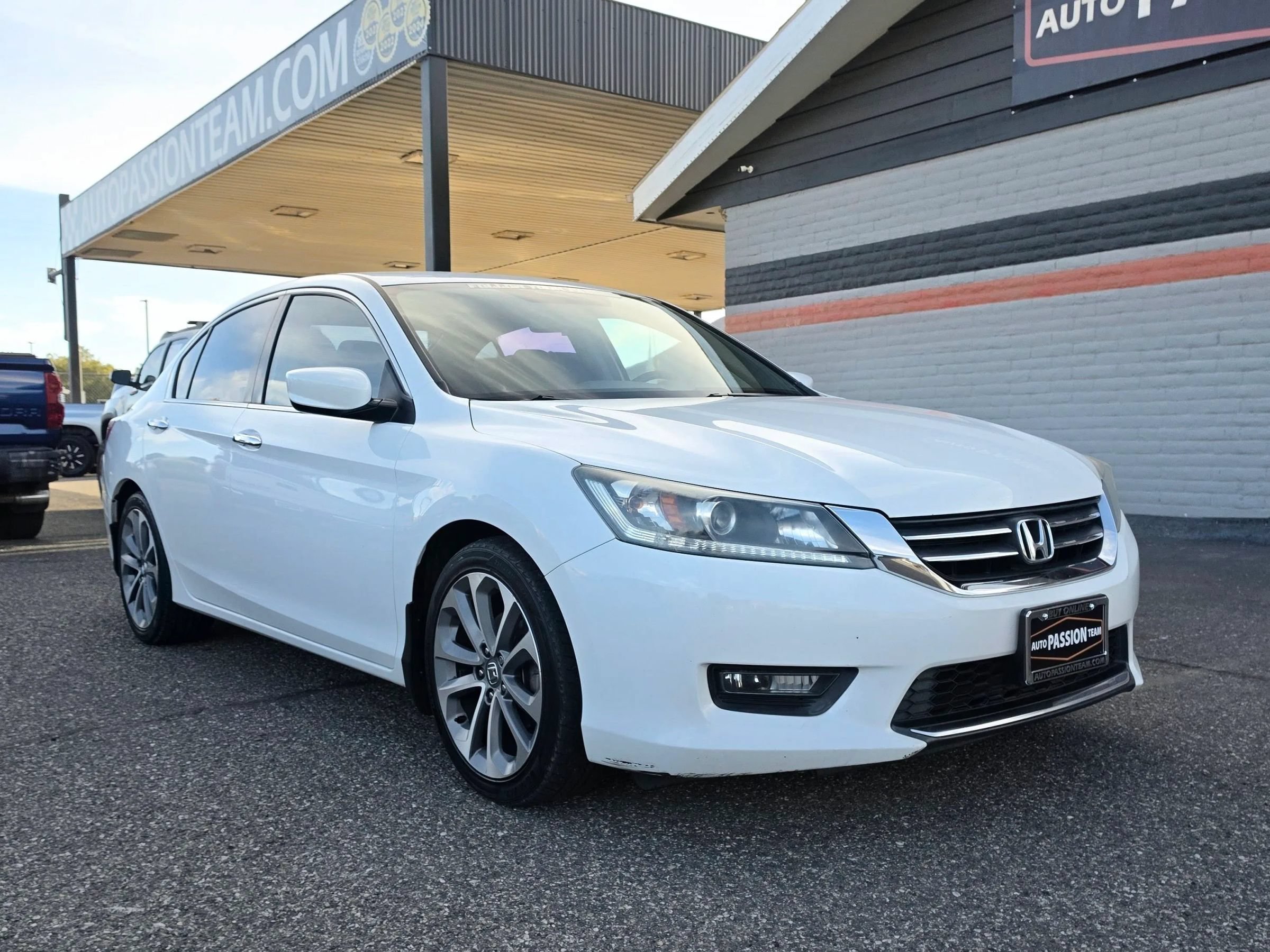 Used 2015 Honda Accord Sport image 7
