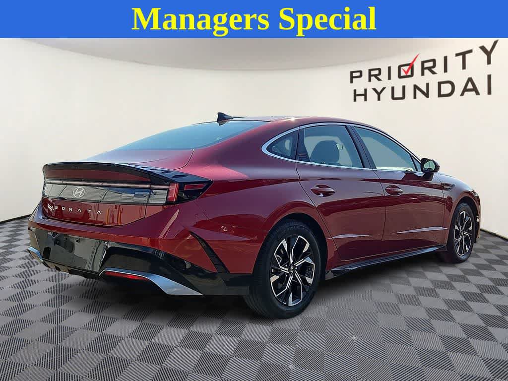 Used 2024 Hyundai Sonata SEL FWD image 4