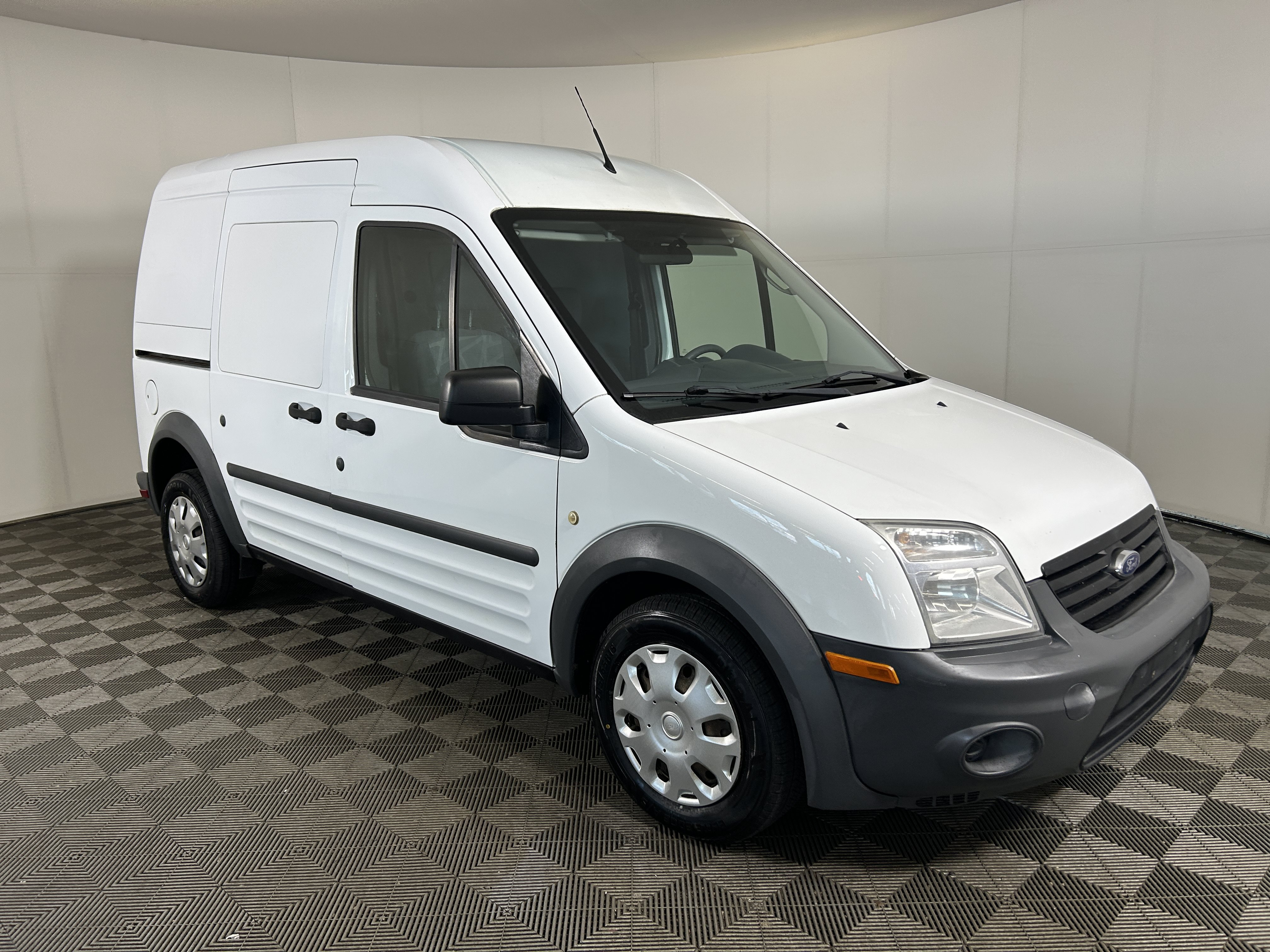 Used 2013 Ford Transit Connect XL FWD image 3