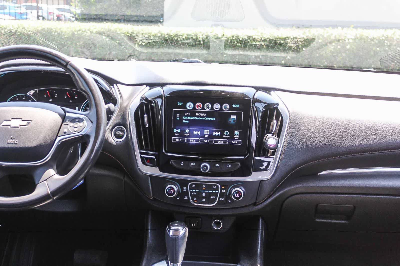 Used 2018 Chevrolet Traverse LT w/ LPO, Cargo Package FWD image 17