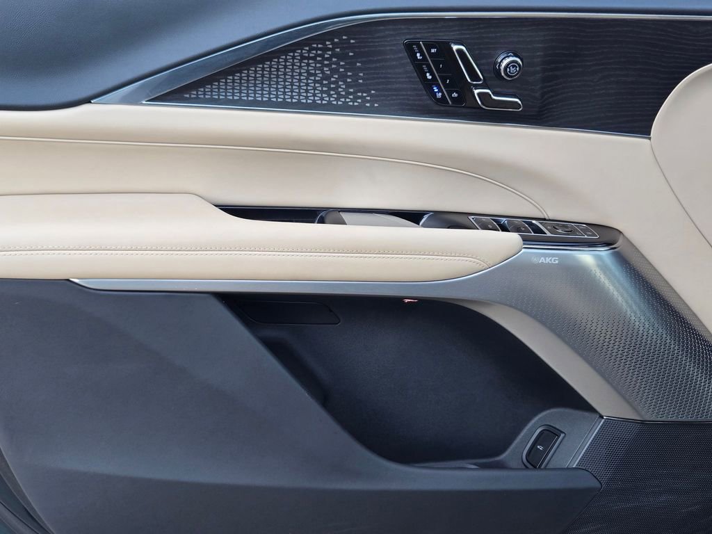 Certified 2024 Cadillac Lyriq Luxury w/ Nappa Leather Package image 26