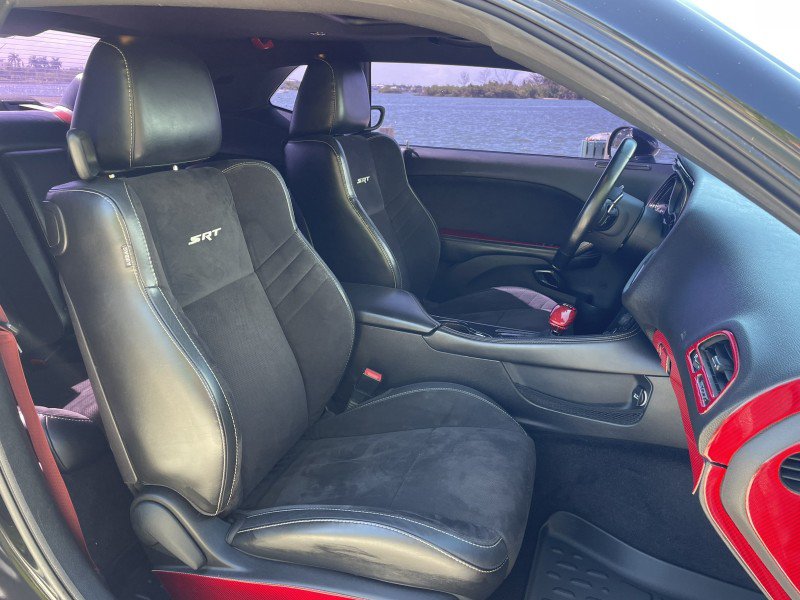 Used 2016 Dodge Challenger SRT Hellcat RWD image 6