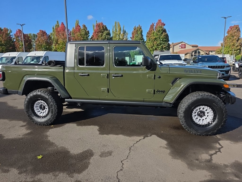 Used 2021 Jeep Gladiator Sport AWD/4WD image 6
