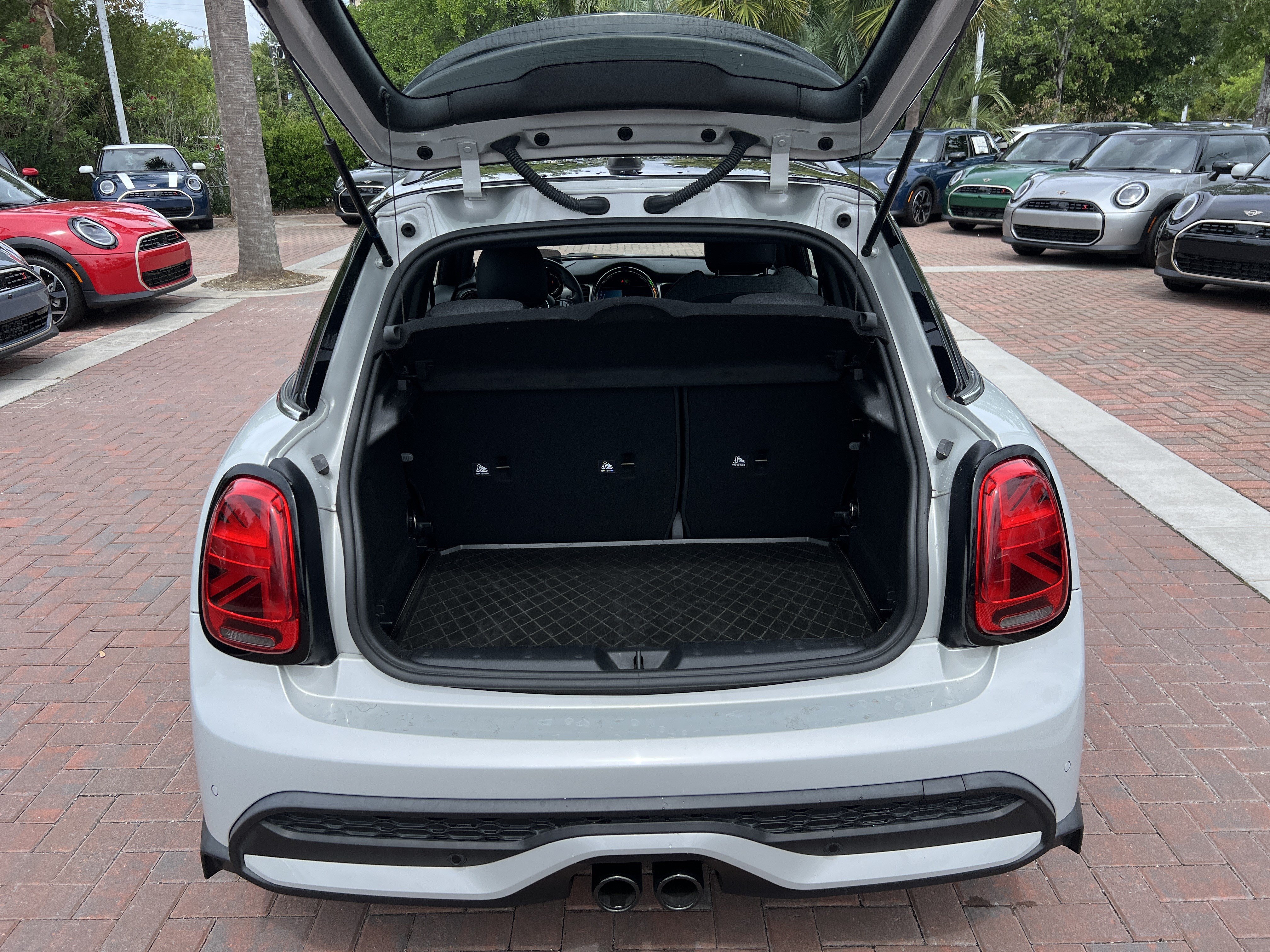 Used 2022 MINI Cooper S FWD image 32