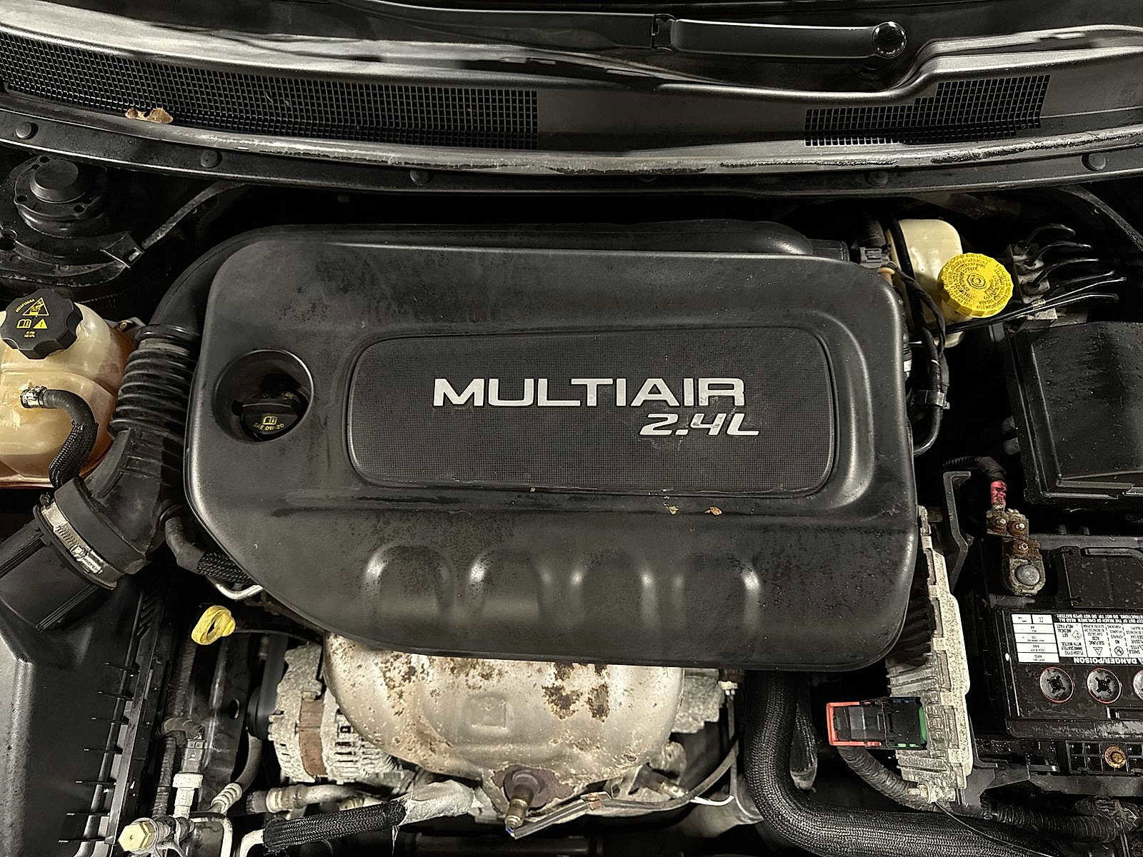 Used 2015 Chrysler 200 Limited image 11