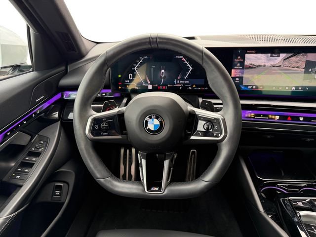 Used 2024 BMW 540i xDrive w/ Premium Package AWD/4WD image 18