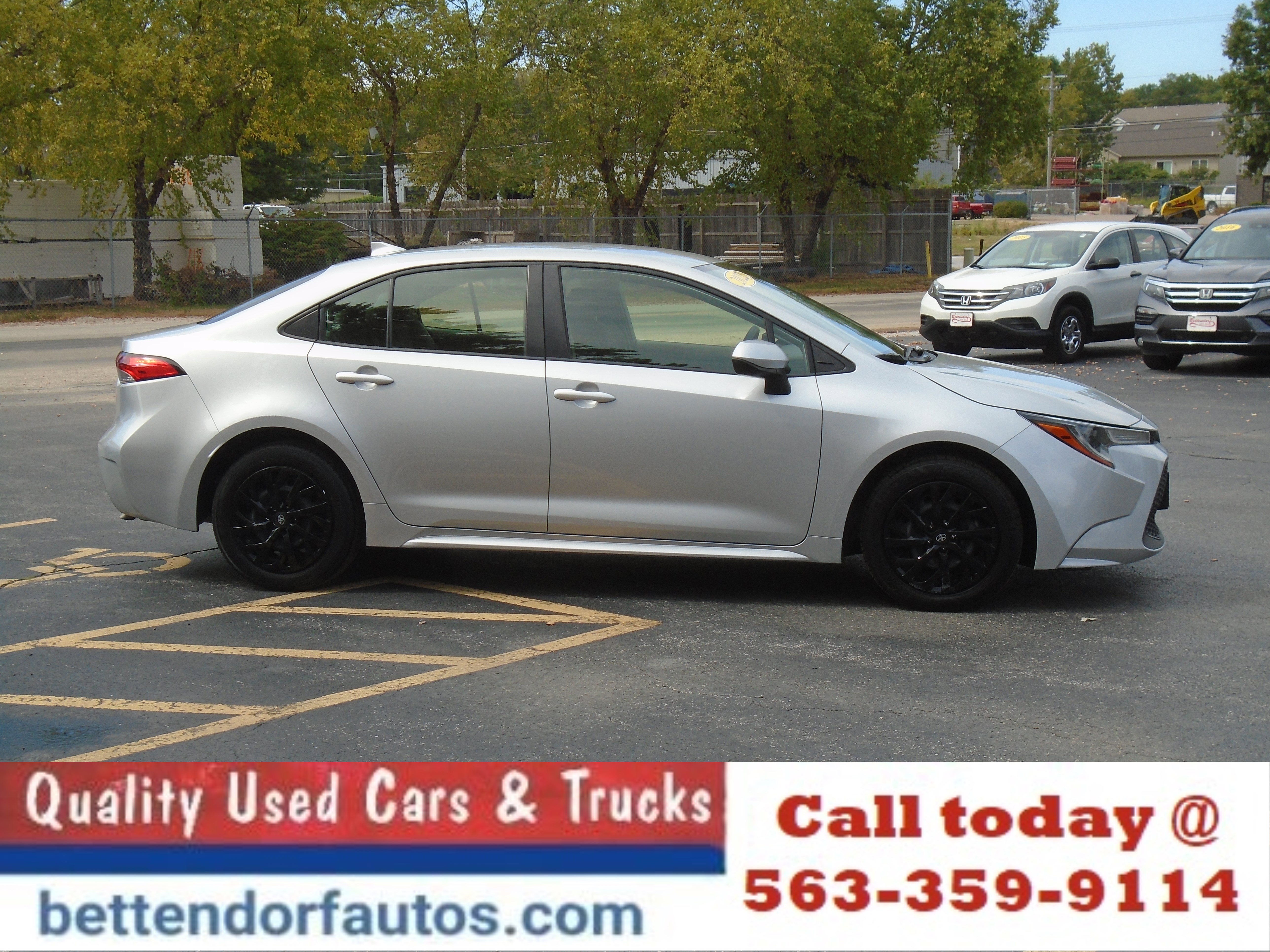 Used 2022 Toyota Corolla LE image 5
