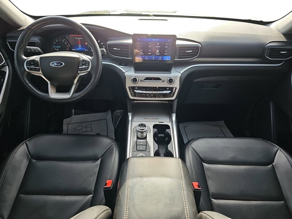 Used 2021 Ford Explorer XLT w/ Equipment Group 202A image 12