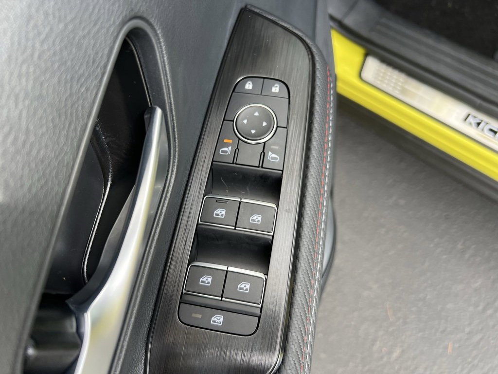 New 2026 Nissan Kicks SR w/ Illumination Package image 11