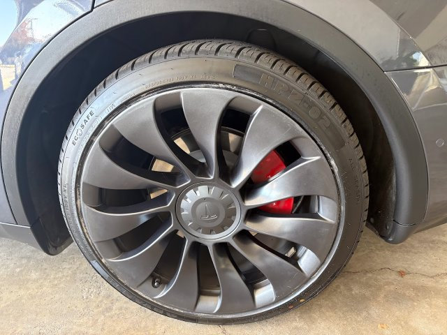 Used 2022 Tesla Model Y Performance AWD/4WD image 8