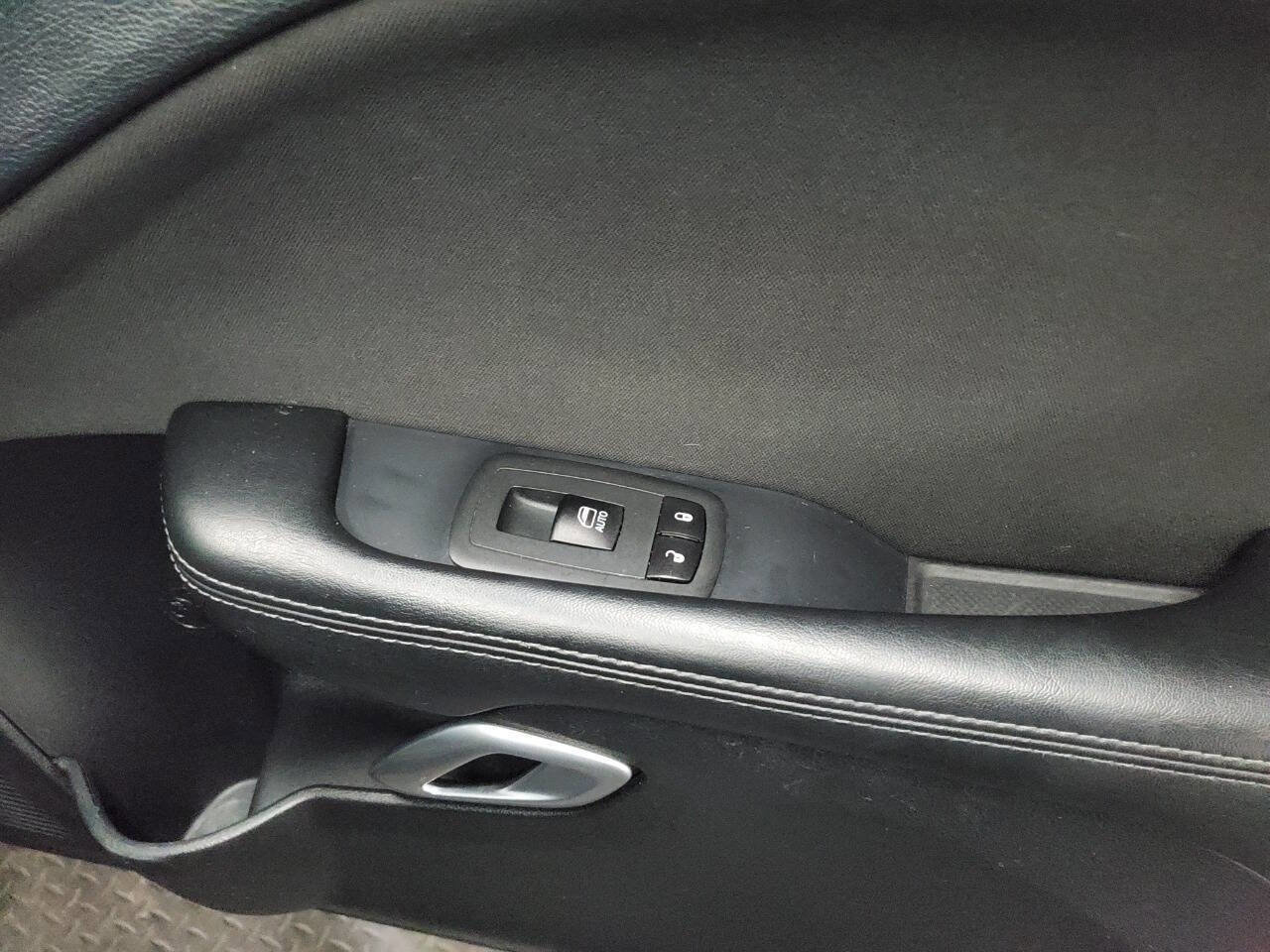 Used 2020 Dodge Challenger R/T image 14