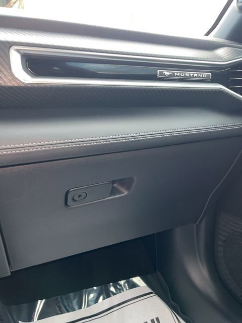 Used 2025 Ford Mustang Premium image 20