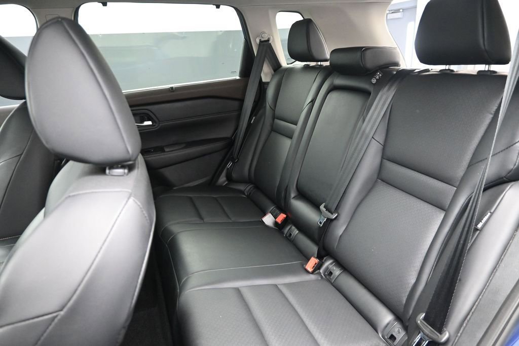 Used 2023 Nissan Rogue SV w/ SV Premium B Package FWD image 13