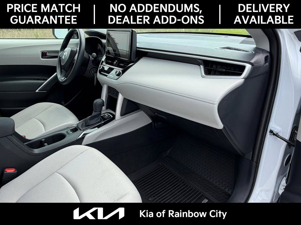 Used 2025 Toyota Corolla Cross L FWD image 19