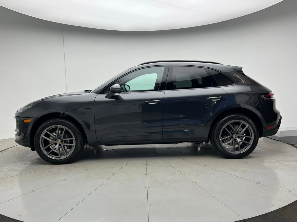 New 2026 Porsche Macan image 2