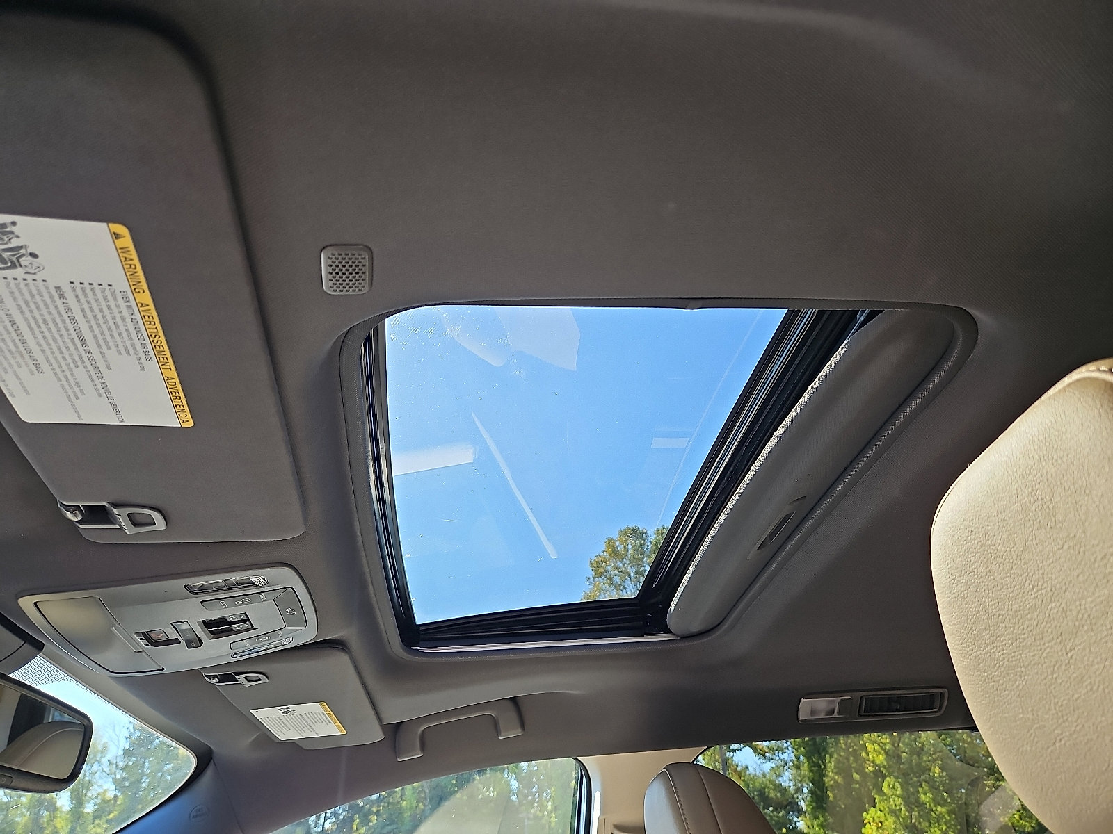 Used 2023 Toyota Sienna XLE image 15