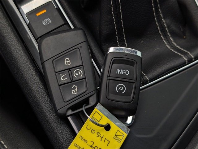 Used 2023 Volkswagen Tiguan SE R-Line image 33