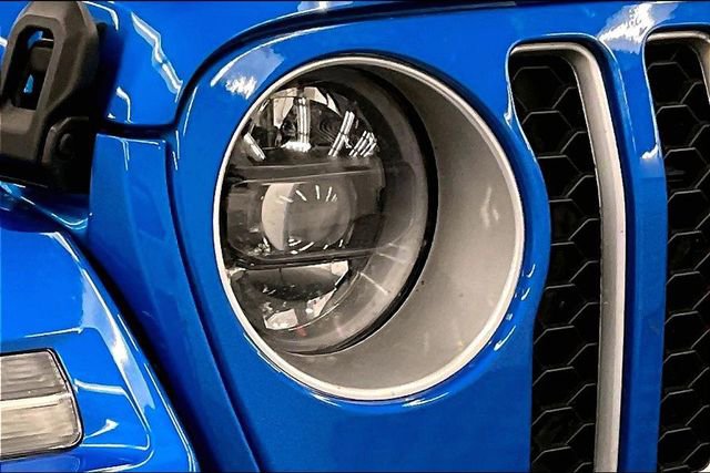 Used 2023 Jeep Wrangler Unlimited Sahara w/ Cold Weather Group image 31